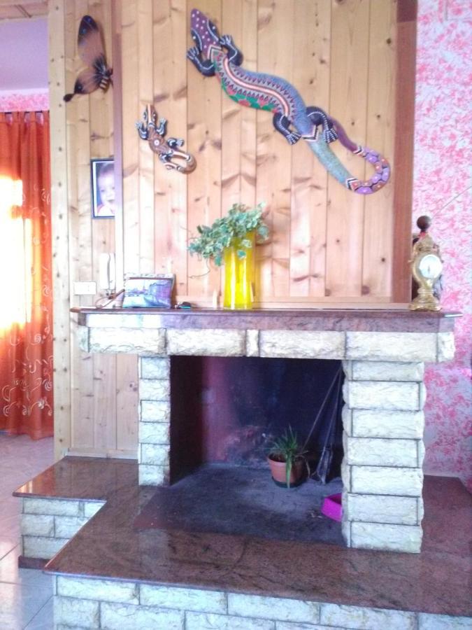 דירות פורטו צ'זראו A Casa Di Roberto מראה חיצוני תמונה